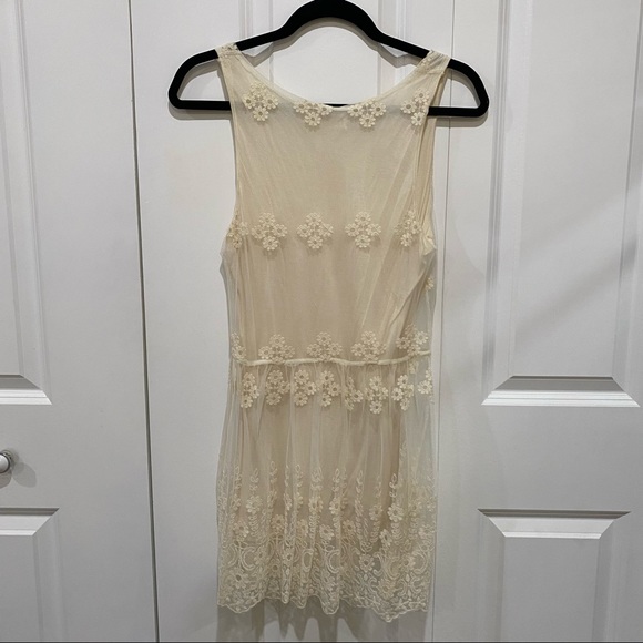 Painted Thread Dress - Picture 4 of 4